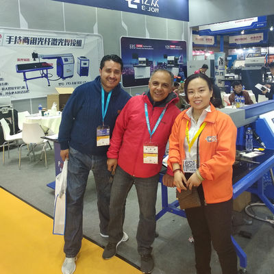 Máquina de flexión automática de cartas de alta precisión para hacer señales de neón 3D