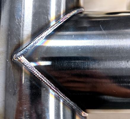 Máquina de soldadura por láser de fibra portátil RAYCUS para tubos de placa de aluminio de acero inoxidable