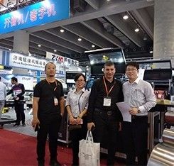 T16 Máquina automática para doblar cartas de perfil de aluminio 3D