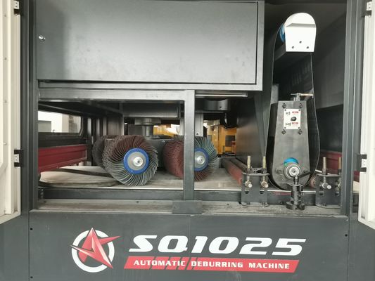 Velocidad alternada 0-35 r/min Máquina automática de lijación de hojas metálicas de borde de desbaste de óxido